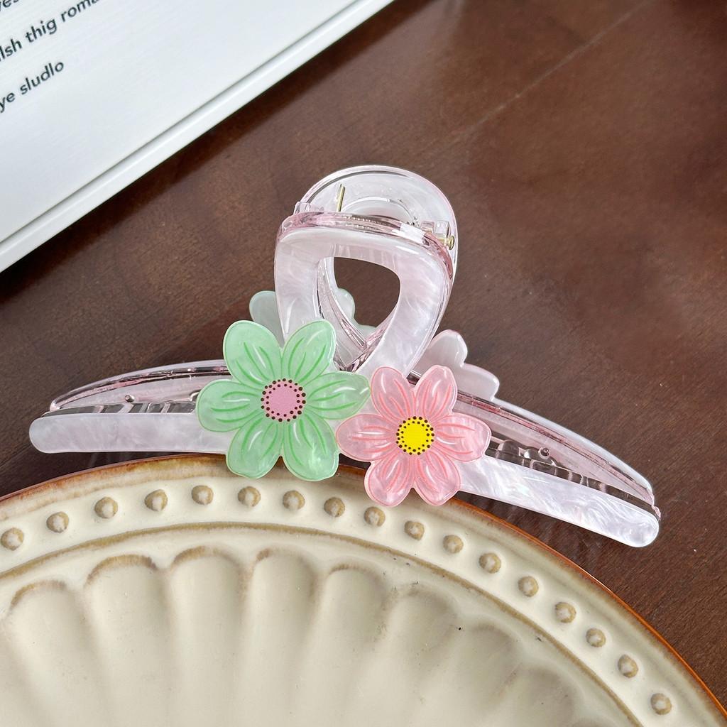Color Charming Candy Flower Hair Clutch Clip Versatile Accessory For Use Everyday