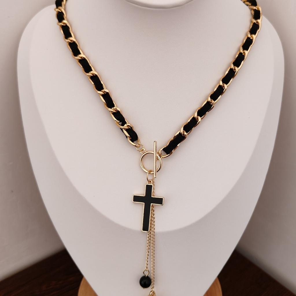 New Fashion Simple Black Cross Necklace, Women's Pendant Necklace, Valentine's Day Gift