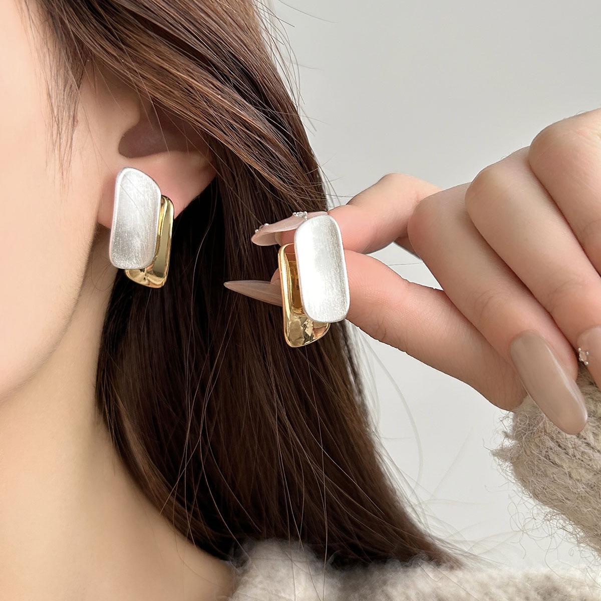 Elegant 925 Silver Square Sugar Ear Studs: Versatile High-End Earrings for Women золотой