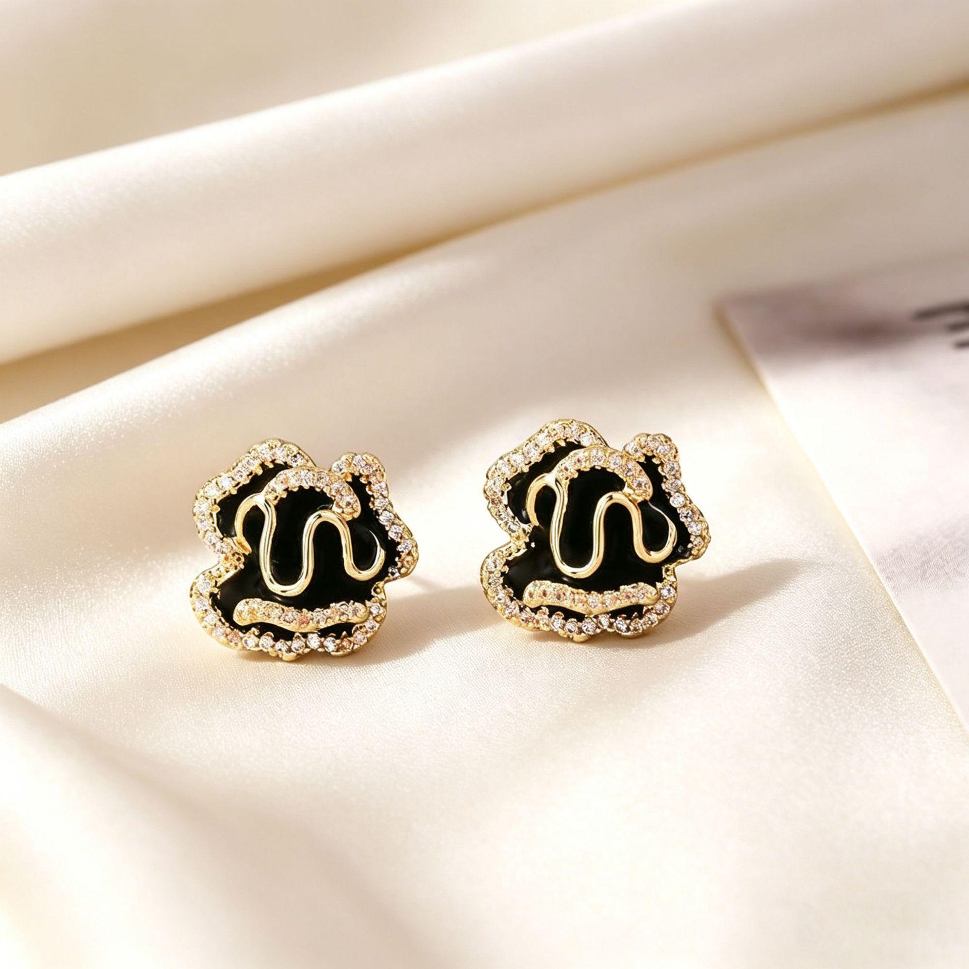 Yanbai Retro Camellia Stud Earrings with Zircon & Enamel - Classic, Versatile, and Luxuriously Crafted.