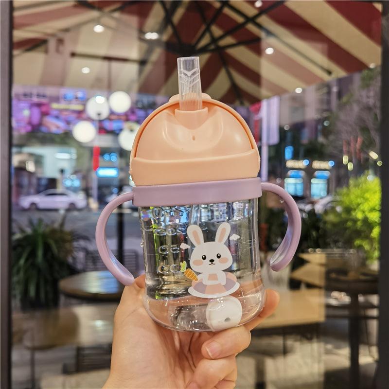 

Baby Straw Cup with Gravity Ball Spill Proof Sippy Cup with Handles Toddler Training Drinking Cup for Kids Durable Leak Resistant one size красный