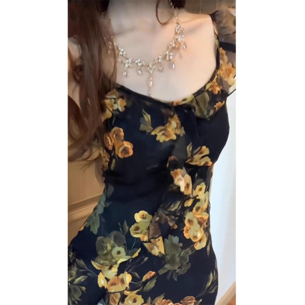 

Винтажное цветочное платье-бодикон на тонких бретельках с оборками и разрезом для женщин S