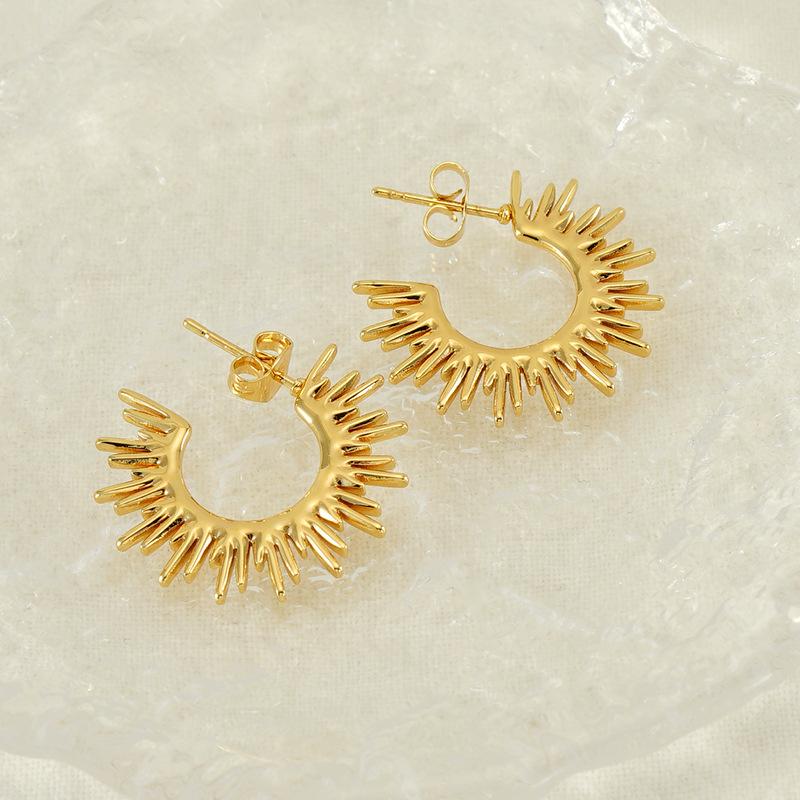 2026 Fan-shaped Sunflower Earrings Femininity Simple Retro Earrings Personality Irregular Niche High-end Earrings