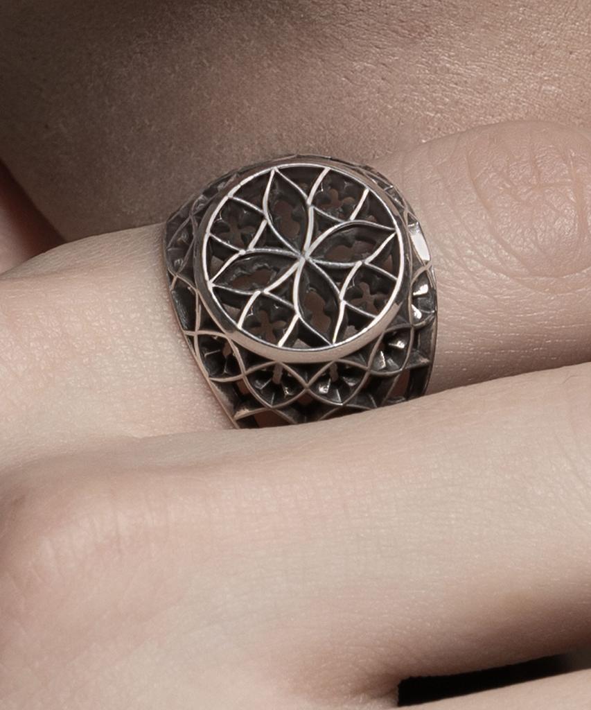 Vivus Ventana Sealing Antique Silver Ring