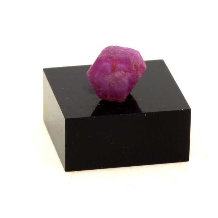 Pierres et Minéraux. Rubis. 5.09 ct. Kiteto District, Manyara Region, Tanzanie.