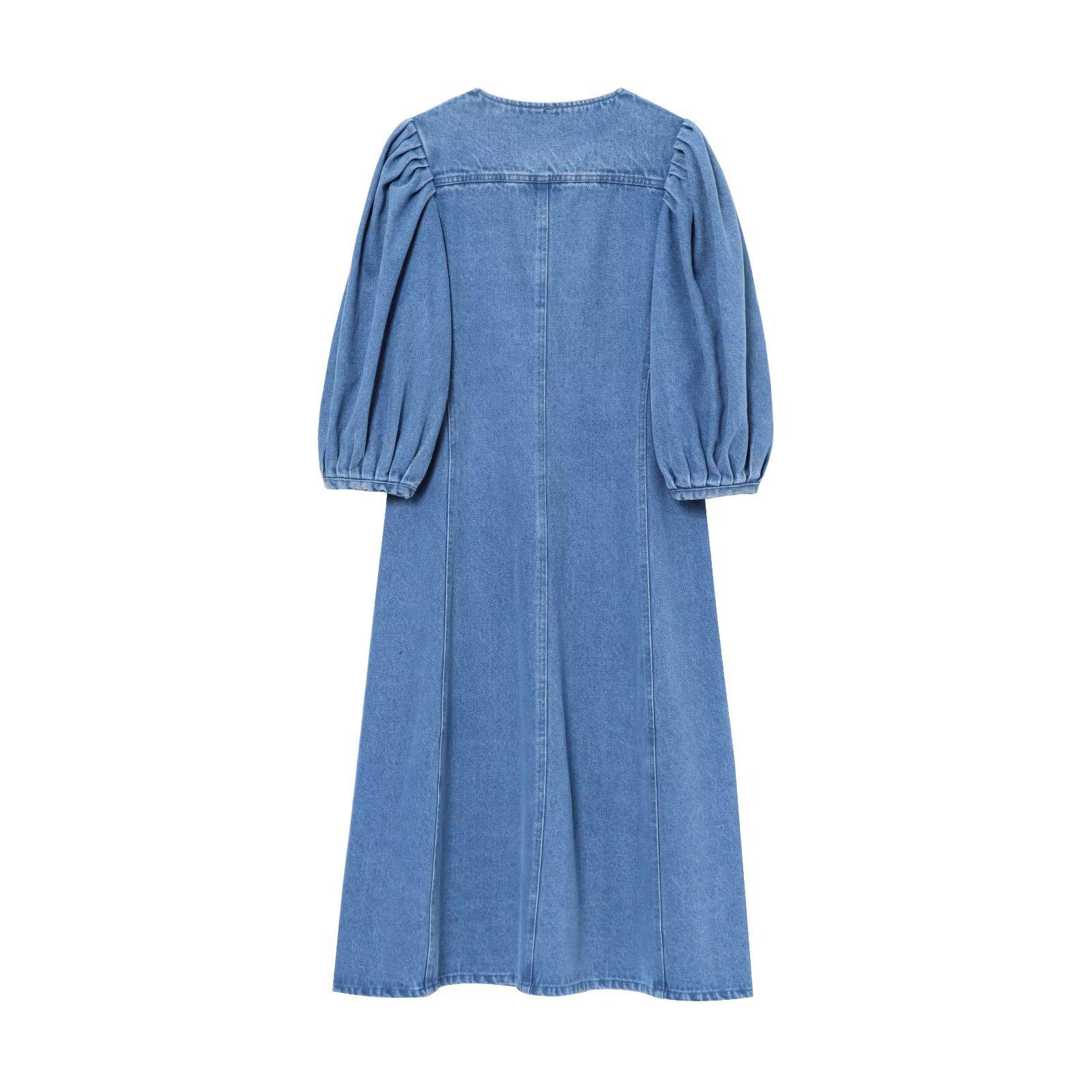 

Elegant Denim Midi Dress: European & American Style, Round Neck, Short Sleeve Small небо синє кольору