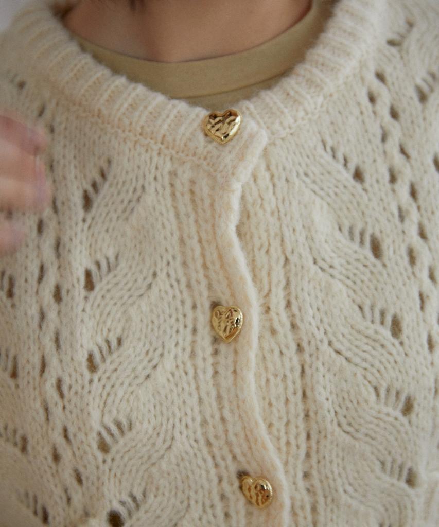 Wioe Heart Button Crochet Cardigan_Ivory