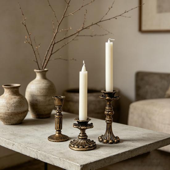 Vintage Candlestick Holder Retro Taper Candle Holder Nostalgic Floral Resin Candle Stand for Wedding Anniversary Table Centerpiece Fireplace Home