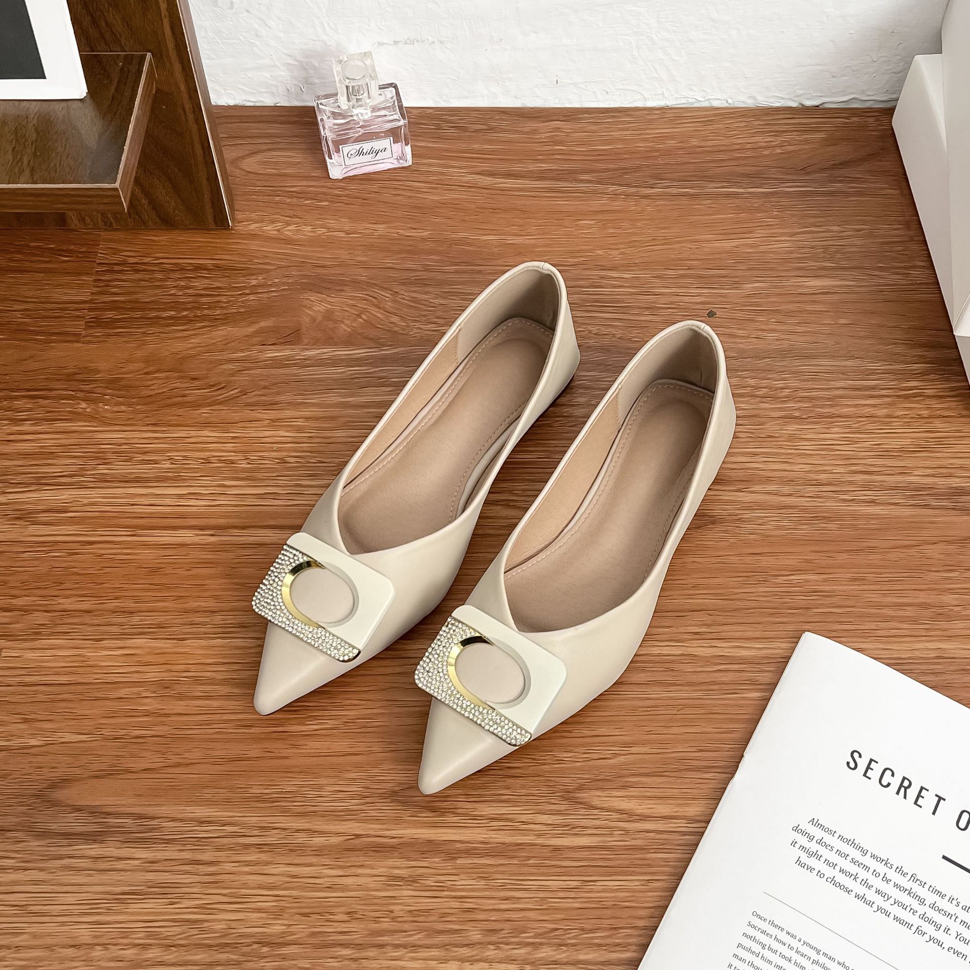 

2025 туфли-лодочки женские носят высококлассные рабочие туфли женский профессиональный темперамент женская обувь мягкая подошва не устают ноги черные туфли 43 абрикосовый