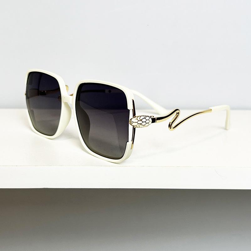 White Snake Sunglasses Casual Features Mysterious Cobra Large Frame Sunglasses Retro Pull Wind Women'S Style Glasses