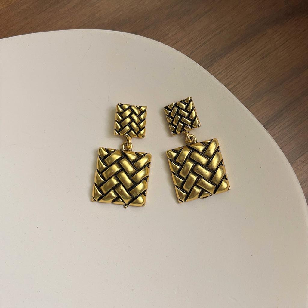 

Ретро и модные женские серьги, квадратные серьги-капли масла, элитное чувство, модный темперамент, аксессуары для ушей