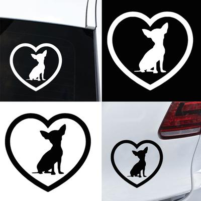 Sevimli Chihuahua Köpek Kalp Araba Araç Gövde Penceresi Yansıtıcı Çıkartmaları Etiket Dekor