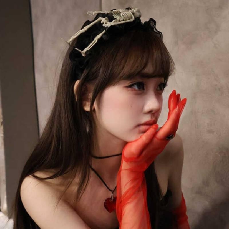 Trendy Sweet And Cool Vampire Skull Headband Perfect For Halloween Parties