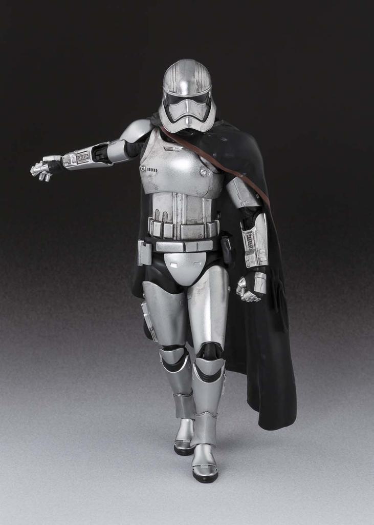 TAMASHII NATIONS Star Wars Kapitán Phasma 155mm malovaná pohyblivá figurka S.H.Figuarts cca. ABS a PVC