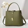 Fashion Womens Large Capacity Pu Handbag With Zipper Closure For Daily Use