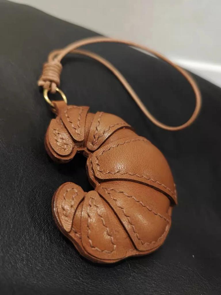 PU Leather Croissant Bag Charm Kawaii Animal Backpack Keychain Soft Fashion Handmade Accessory Cute Couple Friend Jewelry Gift