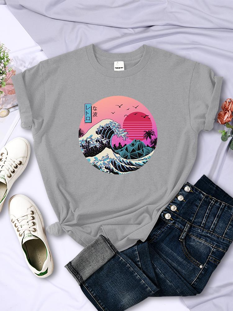 Styl Ukiyo E Velká vlna Dámské prodyšné ležérní tričko s krátkým rukávem Módní letní trend Top Měkké univerzální dámské tričko Oblečení