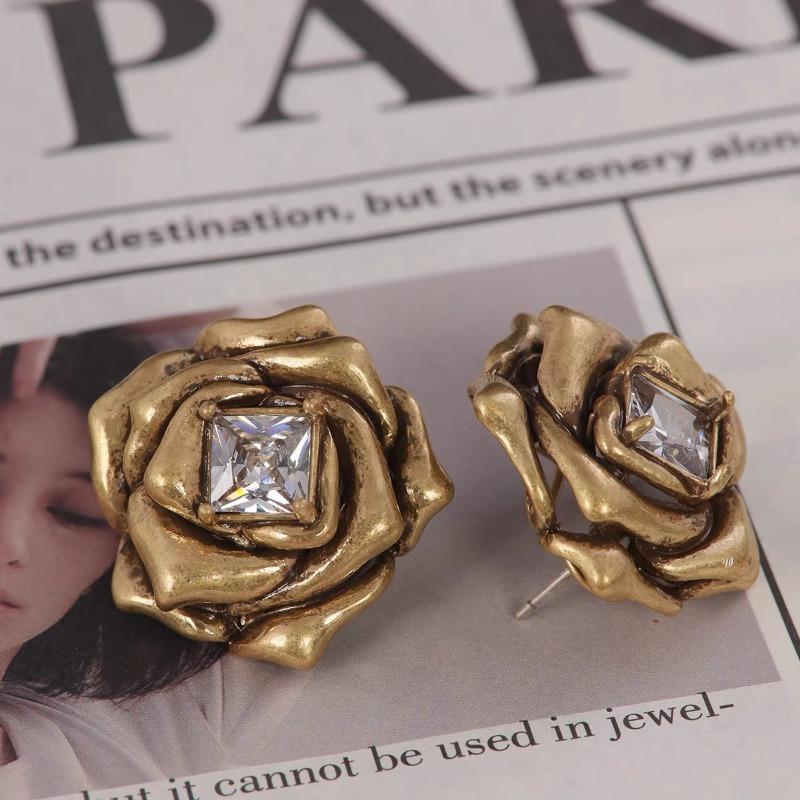 Trendy Zircon Elegant Temperament Metal Flower Earrings For Women Female Gifts Delicate Design Ear Accessories Hot Selling