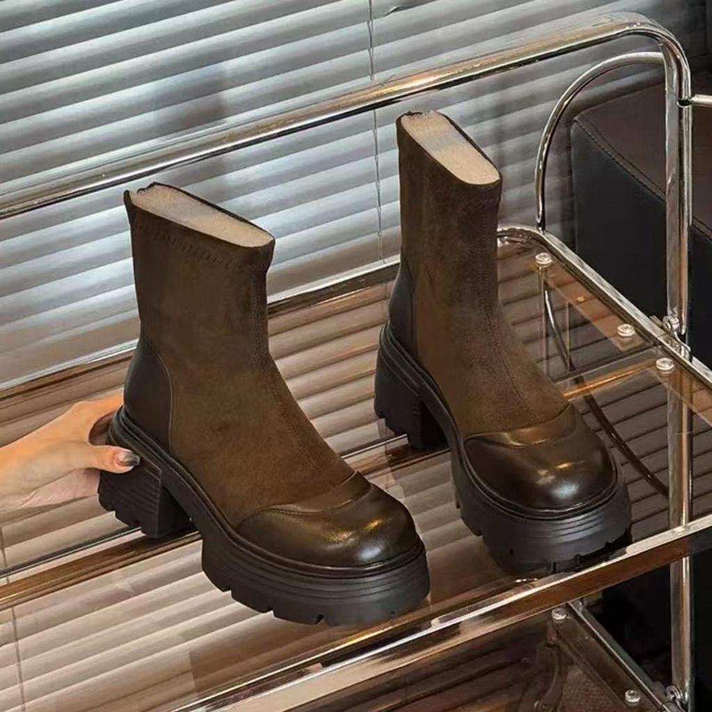 2025 Autumn/Winter Retro Women's Martin Boots with British Style, Chunky Heel Ankle Boots, Back Zipper, Height-Enhancing for Petite and Men