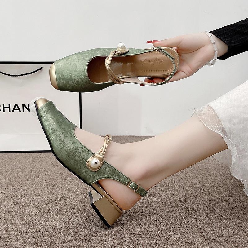 New national style beautiful word and a half drag 2025 summer new fairy style bag head fashion thick heel Mary Jane cool slippers