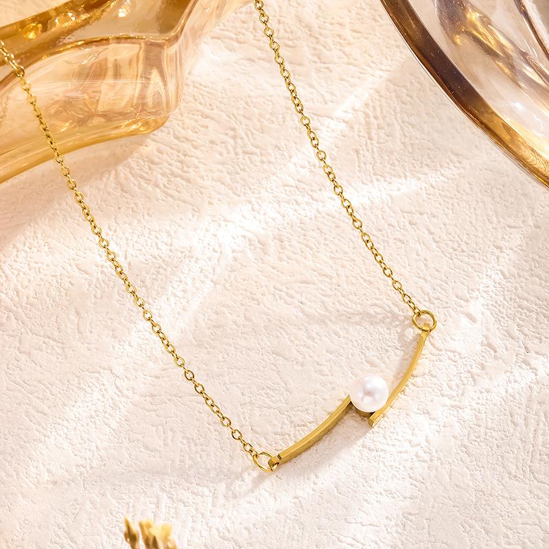 2026 Trend: Lightweight Luxury Titanium Pearl Necklace - Women's Niche Fashion Accessory