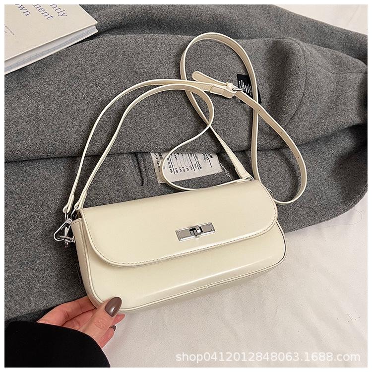 

Популярная в этом году маленькая женская сумка 2025 года, новый нишевый дизайн, маленькая квадратная сумка под мышкой, модная универсальная сумка через плечо белый