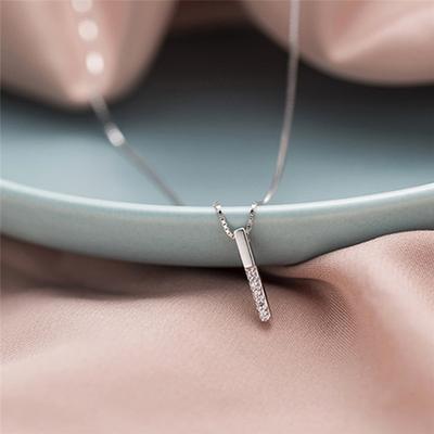 Chaîne de clavicule une pièce incrustée de diamants et individuelle élégante 1PC simple long pendentif géométrique Collier Fait main
