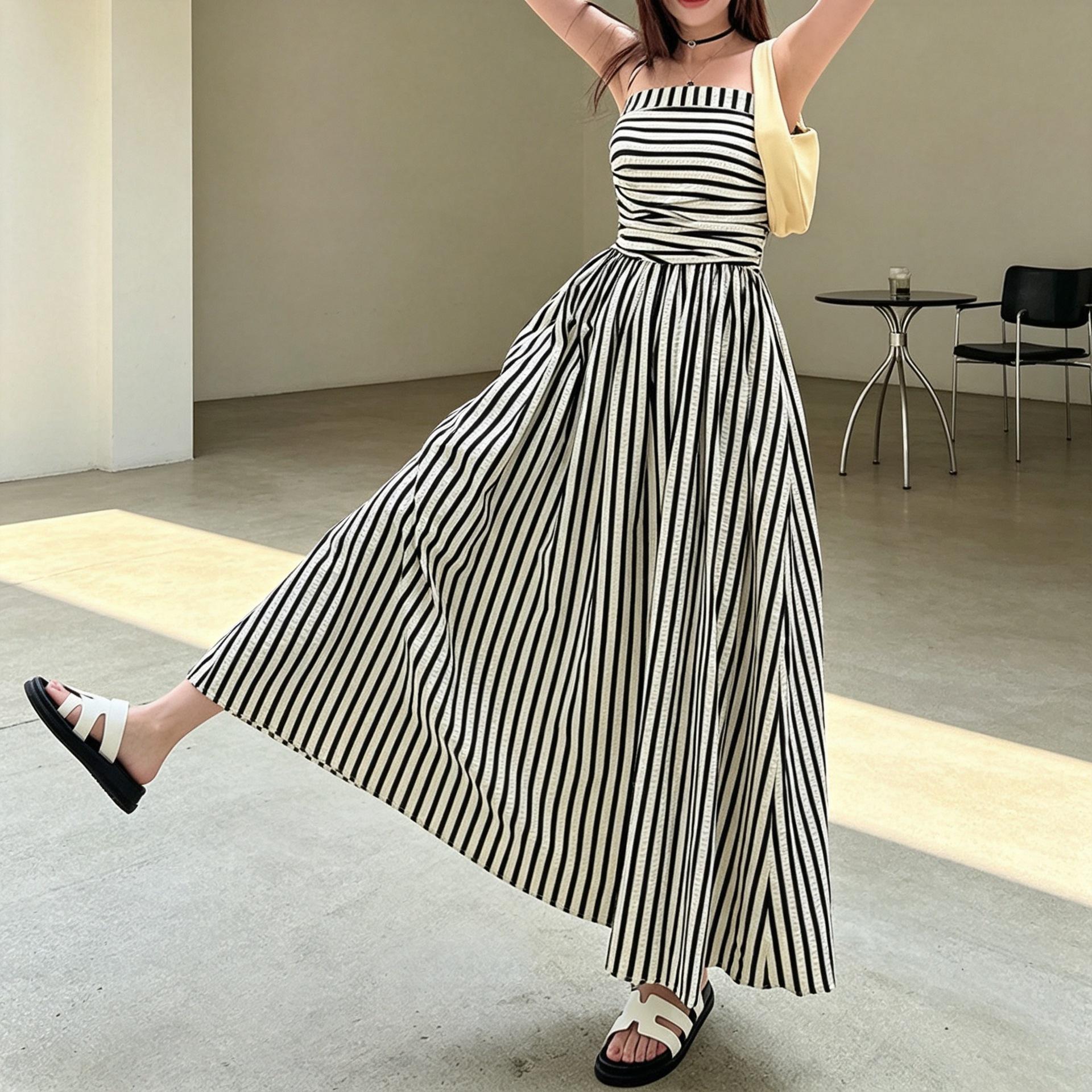 European and American summer new striped suspender dress femininity waist open shoulder tube top dress black blue S