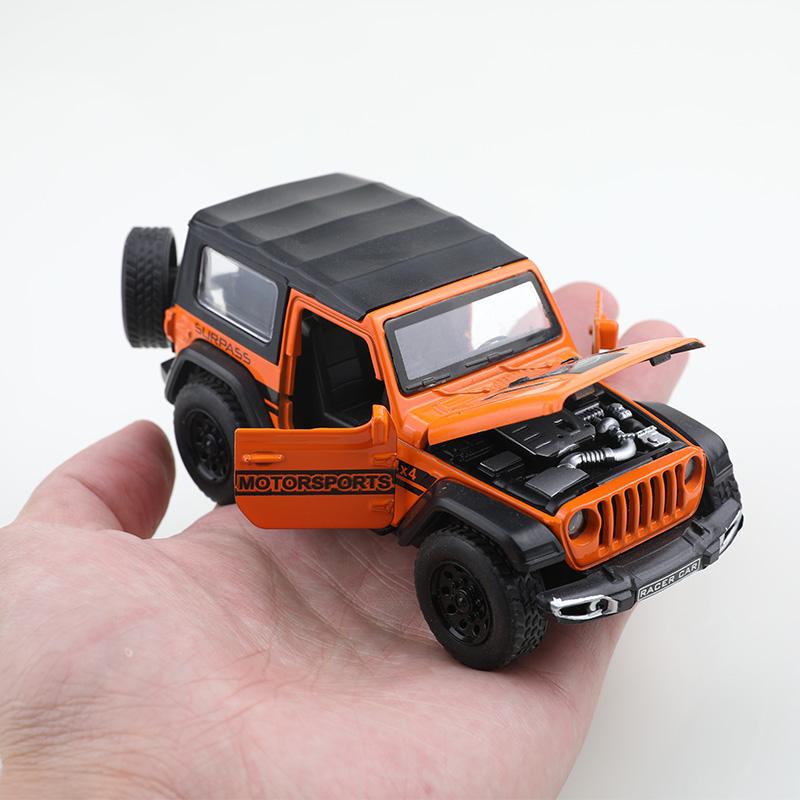 (Eingetütet) Jeep Wrangler Viertürer Geländewagen Pullback Spielzeugauto im Maßstab 1:36, Druckgussmetall, Spielzeug für Jungen, Starker Pullback.