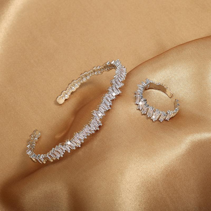 Luxurious exquisite cubic zirconia irregular bracelet ring set for fashionable Zircon for women to wear during summer travel