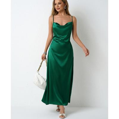 Φόρεμα Γυναικείο Σχεδίασης με Πλισέ Όψη από Προσομοιωμένο Μετάξι Σατέν Φορέματα