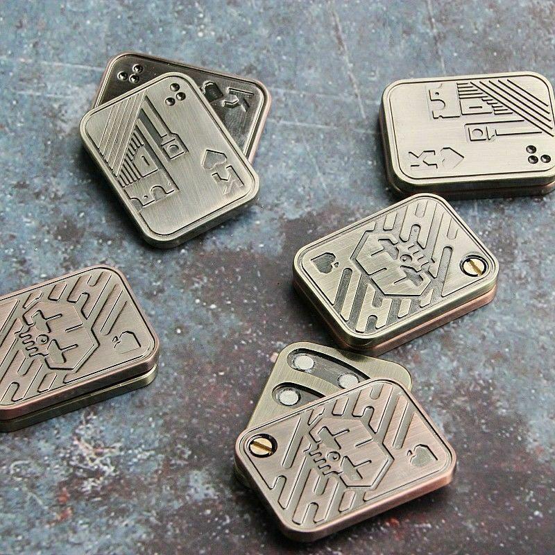 Pa Pa Coin Card Metal Decompression Sound Wave Handheld Toy