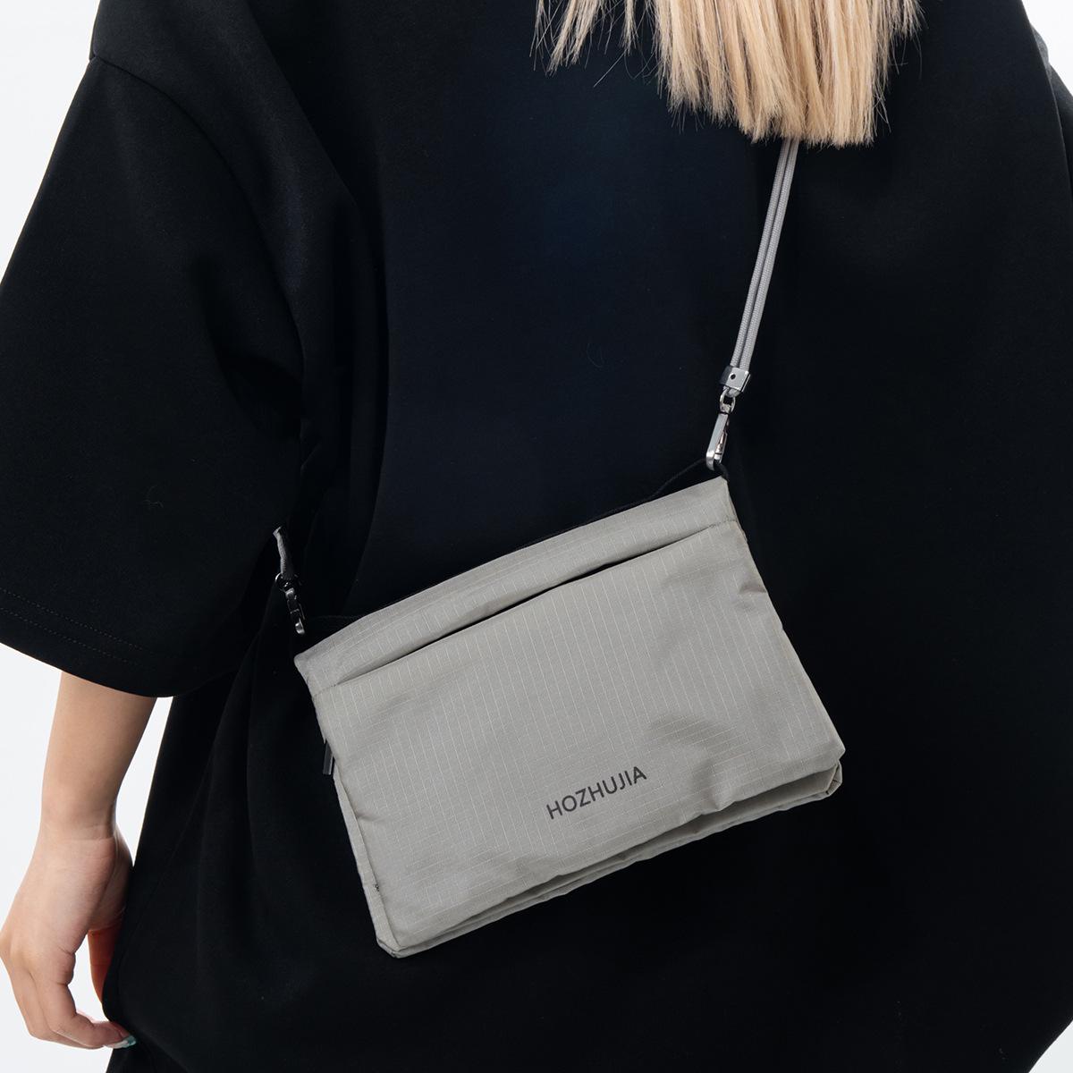 

2025 Модная унисекс уличная сумка кроссбоди для походов: Легкая многослойная наплечная сумка серый