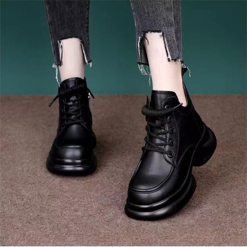 Nouvelles bottes Martin à plateforme épaisses rehaussantes automne rétro cuir souple à lacets style britannique bout rond bottes fines