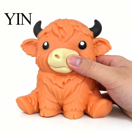 Brinquedo de Vaca das Terras Altas Apertável Brinquedo de Alívio de Estresse, Bola Sensorial Macia de Gado Fidget para Escritório Casa e Sala de Aula Gadget de Alívio