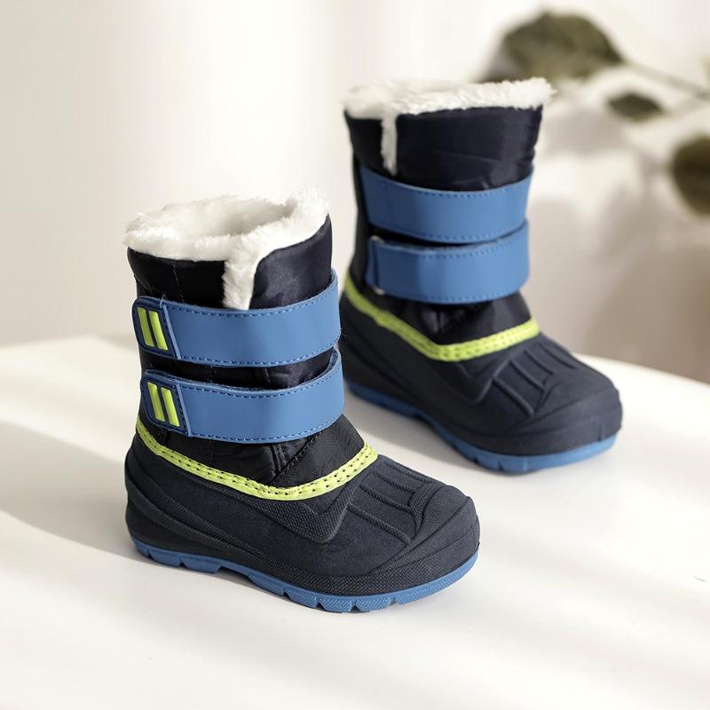 

A pair of thickened fleece warm cotton shoes for men, women, and children, and medium-leg waterproof snow boots size 34 (foot length 22.1-23 cm)
