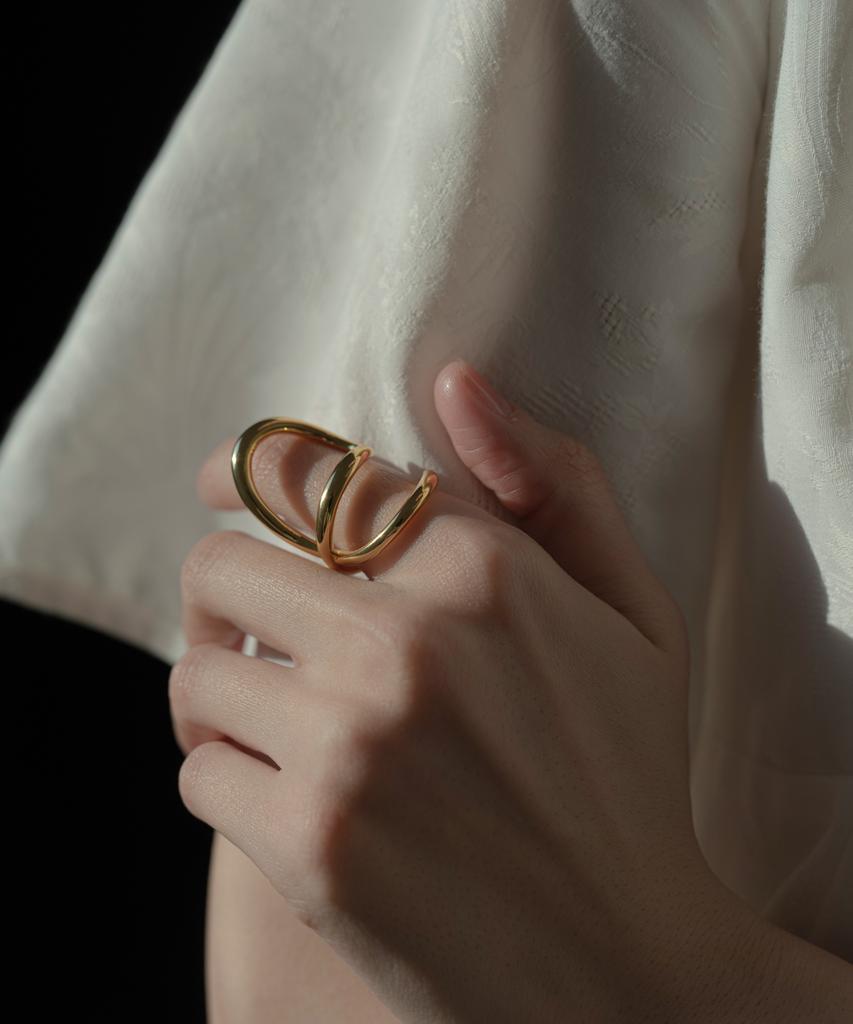 Novice Tokyo Nuance Line Ring / Gold