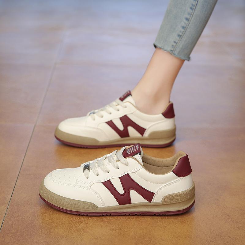 2025 spring little white shoes new Korean version ins female students platform heightening sports board shoes casual shoes street shot D20