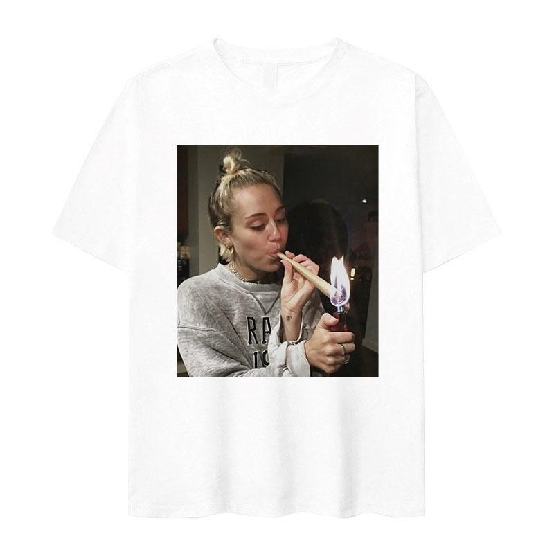 

Miley Cyrus Funny Smoking Graphic T-Shirt Hannah Montana Aesthetic Vintage T-Shirt Men Women Casual T-Shirt Graphic T Shirts Y2K S