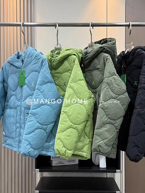 

Explosive Style! Dopamine Outdoor Waterproof Quilted Cotton Jacket for Couples S for 105–125 lbs желто-зеленый