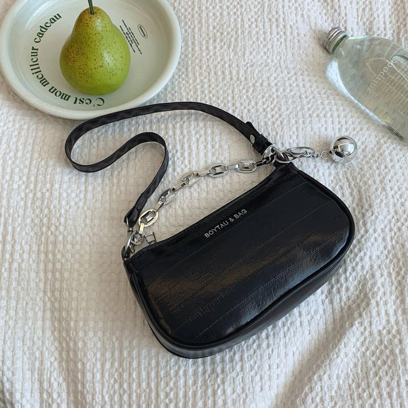 Fashionable Silver And Black Small Crossbody Bag For Women With Chic Chain Detail Black