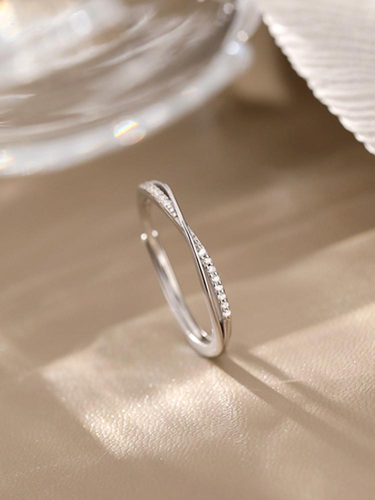 925 Sterling Silver Minimalist Cross Finger Ring with Paved Rhinestones - Elegant, Cold Style Niche Design
