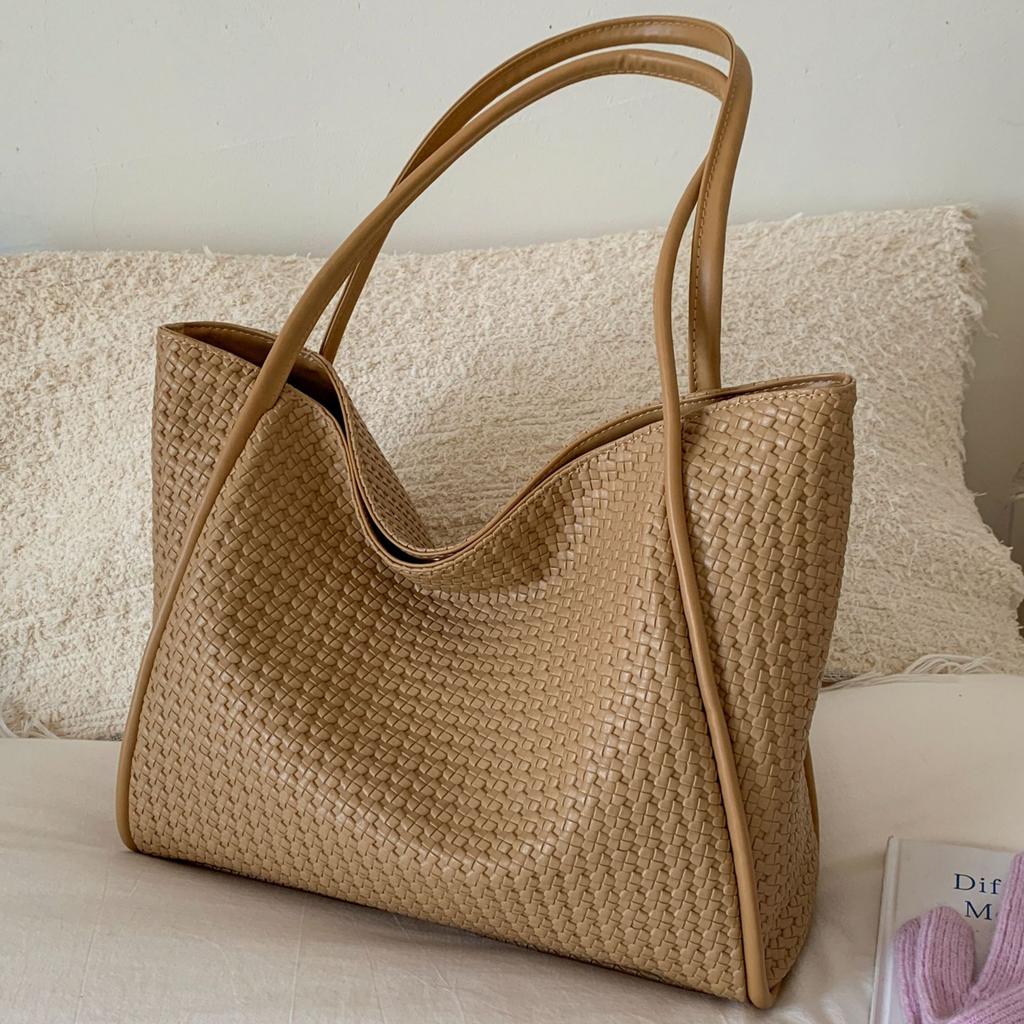 2025 Fashion Popular Casual Commuter Tote Bag Weaving Niche Design Shoulder Bag Retro Casual Armpit Big Bag