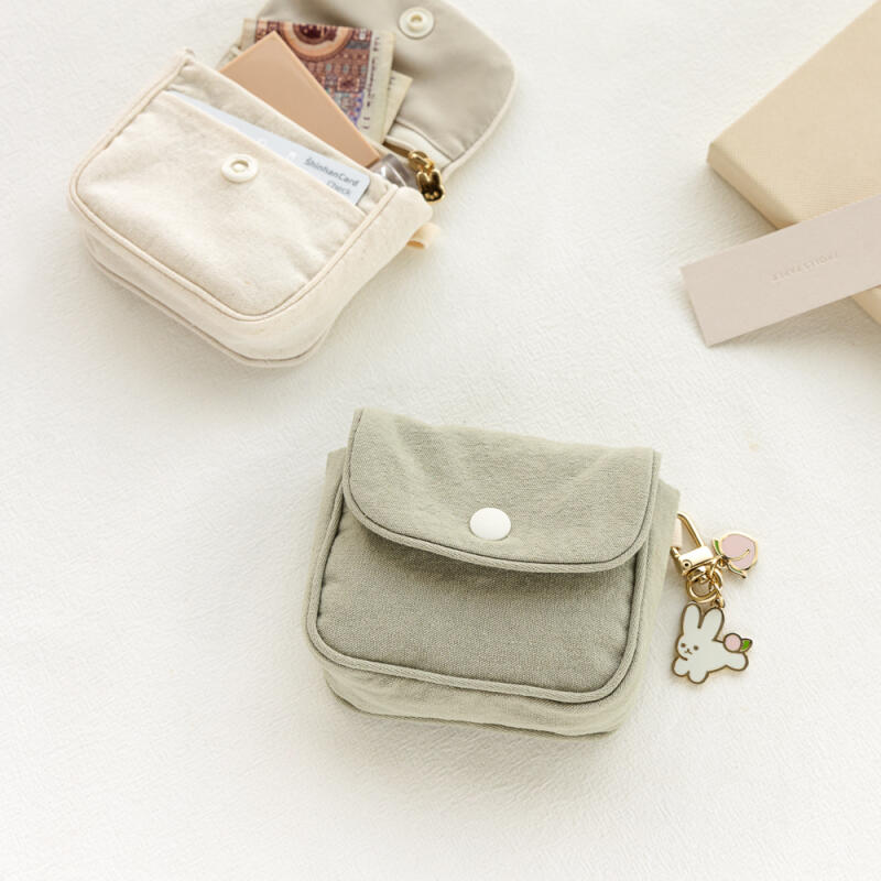 

Piyo Snap Mini Pouch 2 colors Light khaki