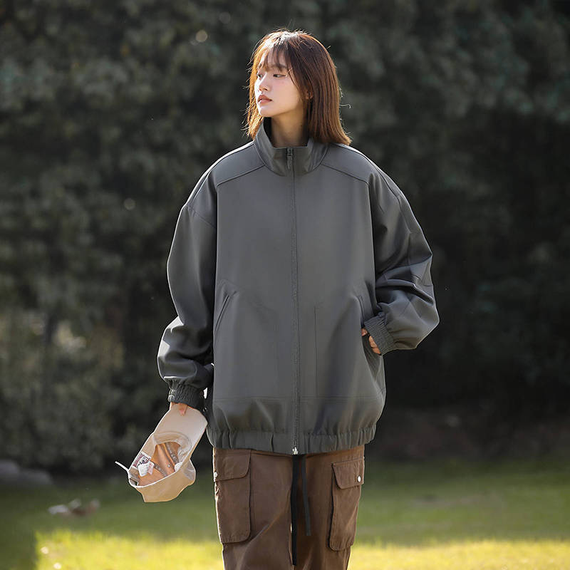 Spring New Stand Collar All-in-one Outdoor Soft Shell Storm Jacket Couples Fashion Three Anti-fabric Lightweight Coat