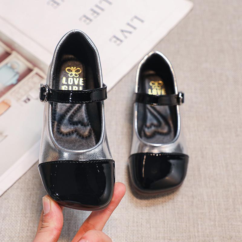 

Girls Black and Silver Two-Tone Mary Jane Casual Shoes 23