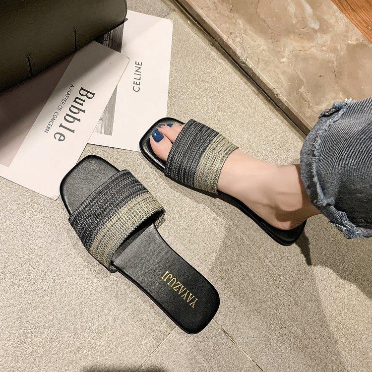 Ladies New Sandals and Slippers Printed Flat-bottomed Slippers Large Size Beach Slippers Easy To Wear Outside Slippers