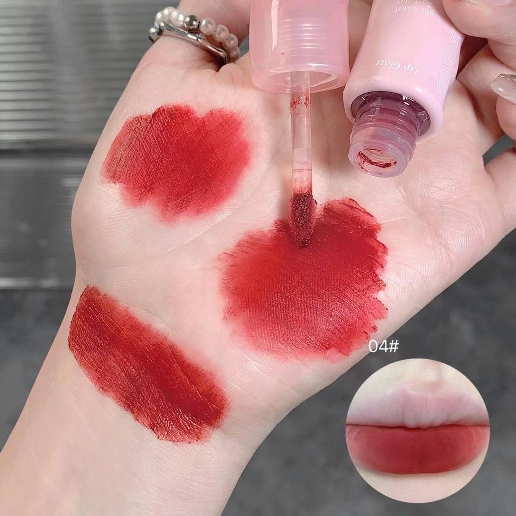 Vernis à lèvres mat légèrement doux et doux, couleur longue durée, surface mate mate, rouge à lèvres en velours difficile à tacher