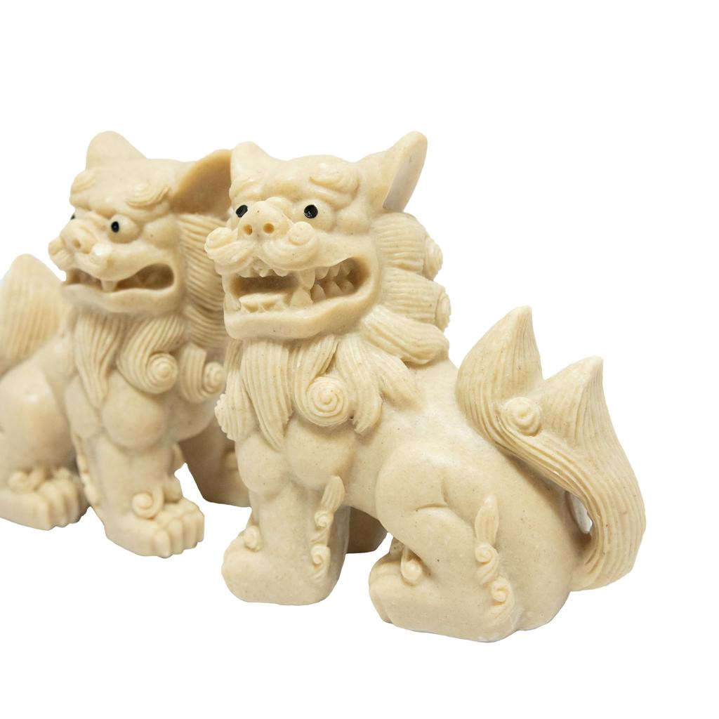 Pair of Shisa Figurines, Okinawa Sand-Colored Ivory, Comical Smile, Interior Decoration, Soothing Beach Scene, Gift, for Entryway