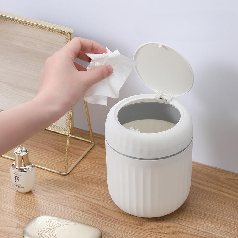 Mini Desktop Trash Can Durable Plastic Waste Bin with Lid Garbage Organizer for Bedroom Office Desk Home Supplies